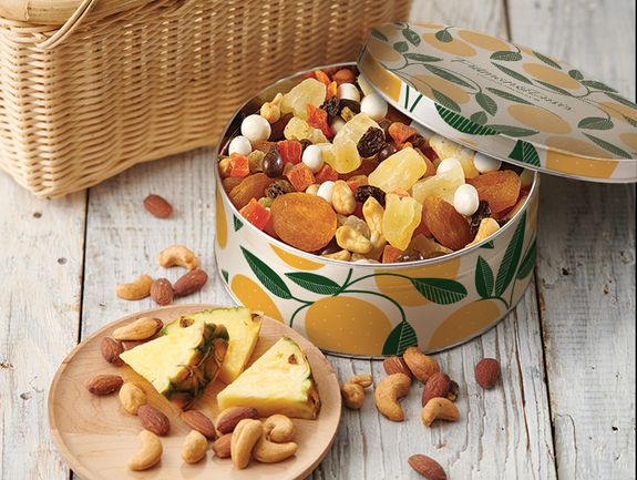 Tropical Sunshine Snack Mix